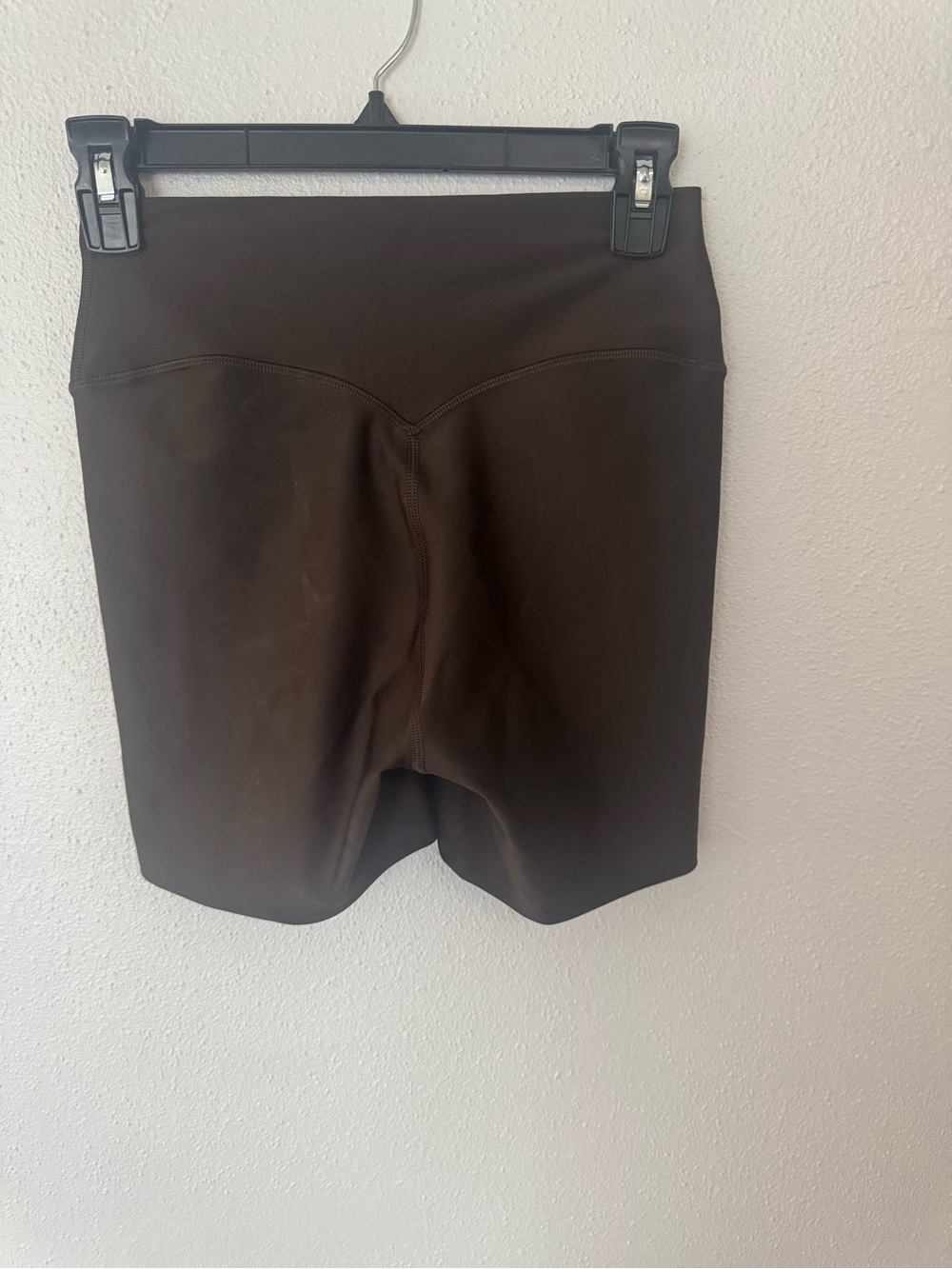 Alo High-Waist 5" Bike Shorts — Espresso - Picture 5 of 5
